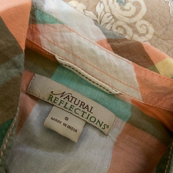 Button down top - Picture 2 of 2